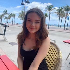 Meet your Posher, Madelynn